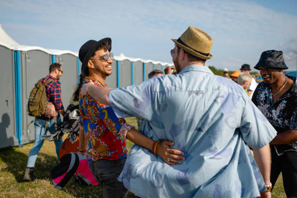 Best Luxury portable toilet rental  in Evansdale, IA